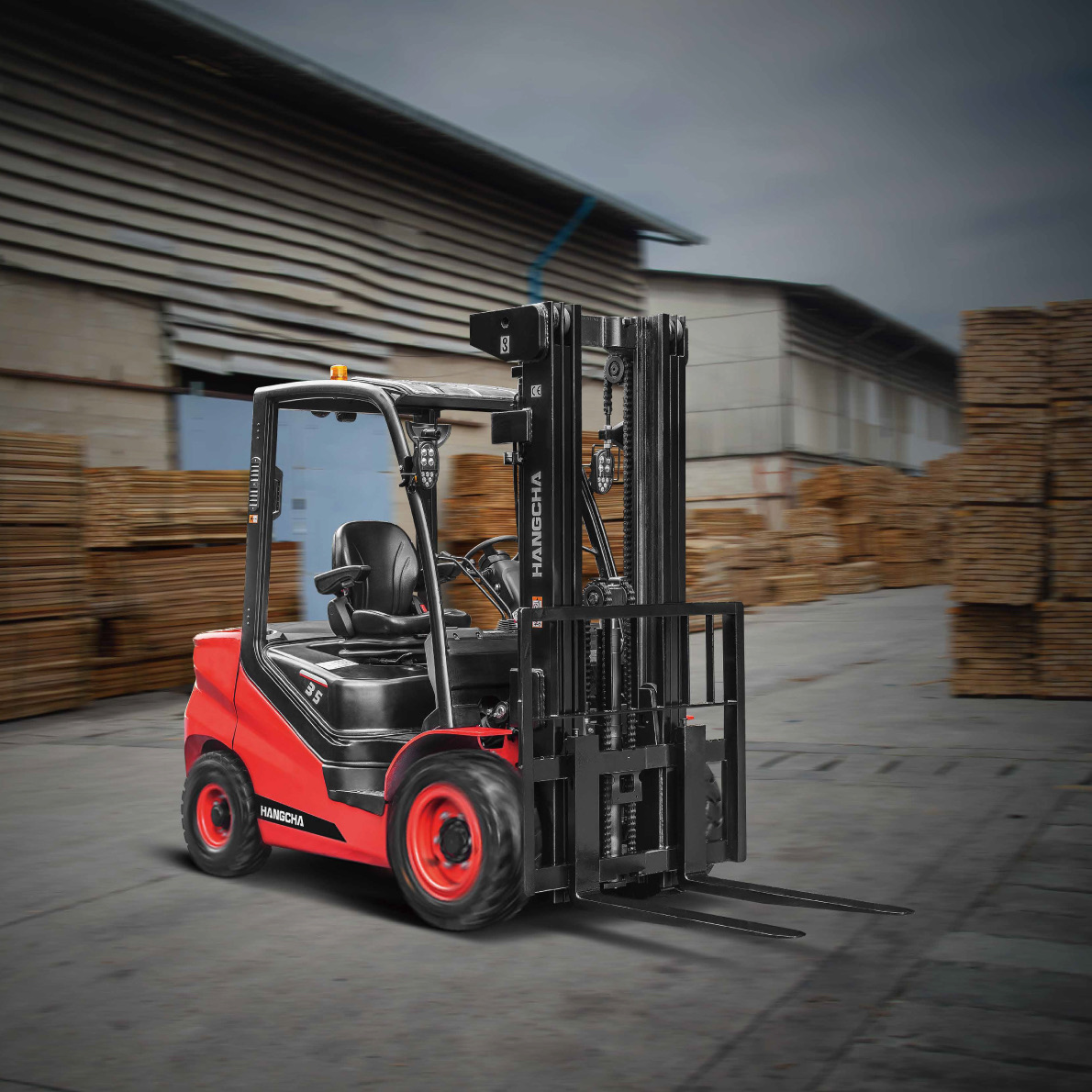 Hangcha XF25 LPG forklift outdoors at a timber yard
